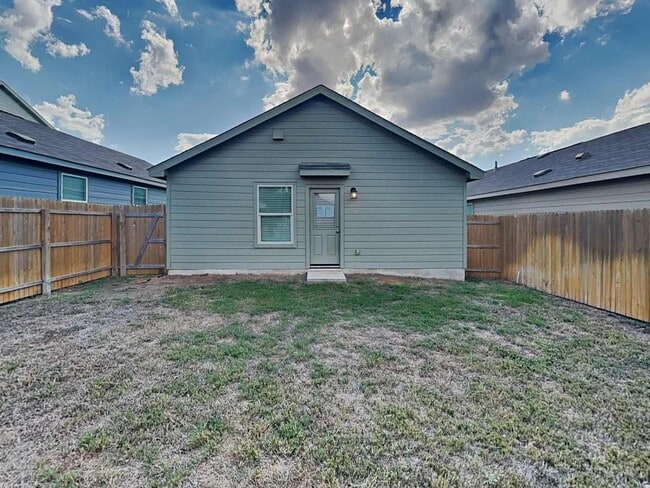 Building Photo - 4133 Waterfall Cv