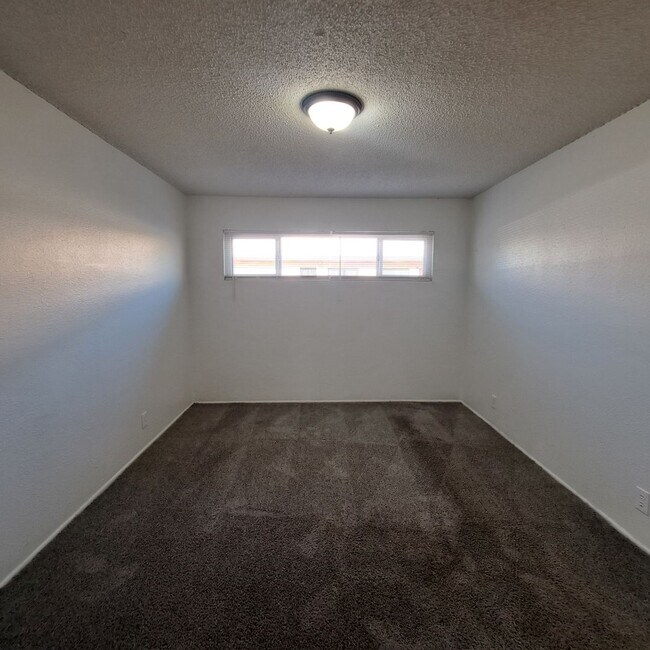 Building Photo - 2900 Marlin Ave