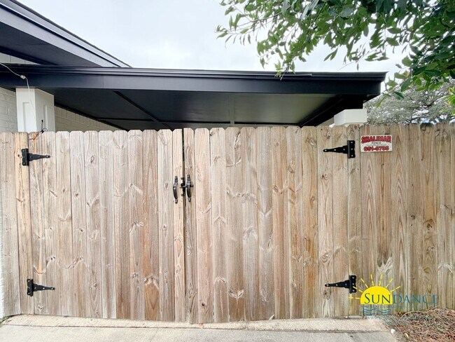 Building Photo - Custom 4BR Pool Home in Kenwood with Bonus Room & Private Backyard!