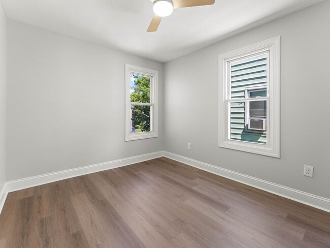 Building Photo - Beautifully Renovated 4-Bedroom Home with Designer Kitchen, Updated Bath & Central Air – Availabl...