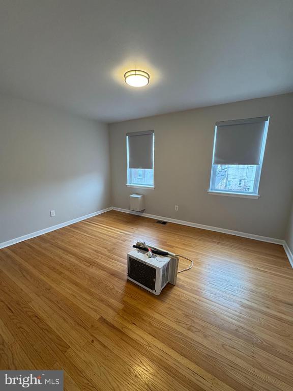 Building Photo - 525 N 32nd St