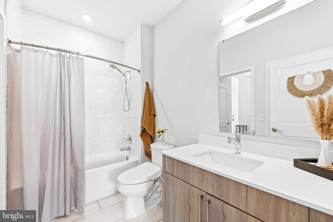 Building Photo - 145 Riverhaven Dr