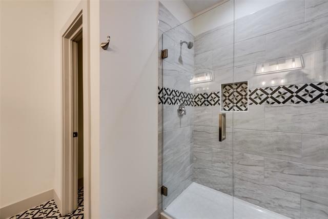 Building Photo - 6011 Rivendell Dr