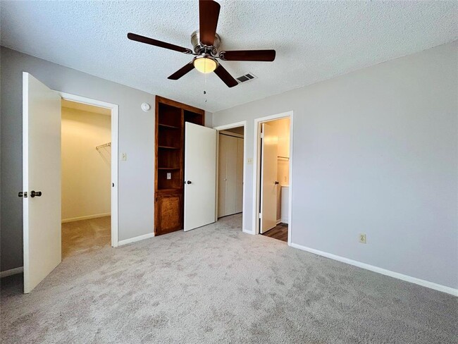 Building Photo - 8900 Schick Rd