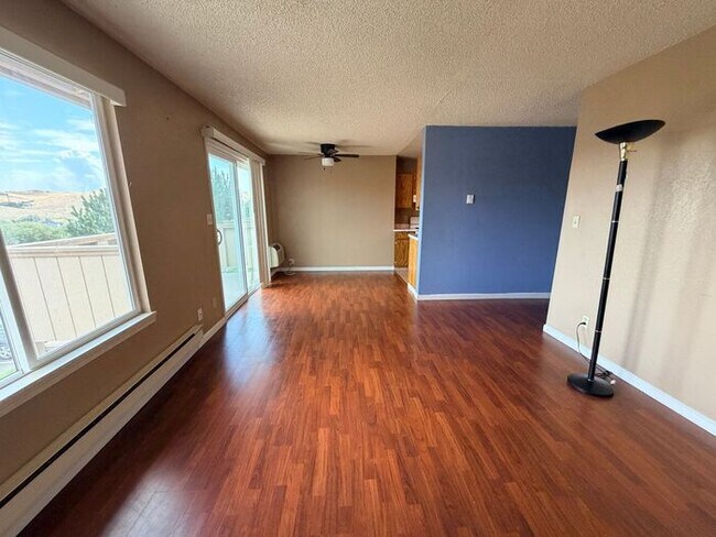 Building Photo - North Reno Wildcreek Garden Condos Upstairs 2 Bedroom