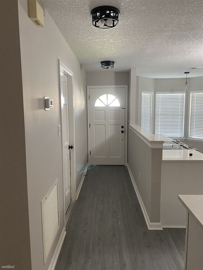 Building Photo - 2 br, 2 bath House - 203 Solano Cay Circle