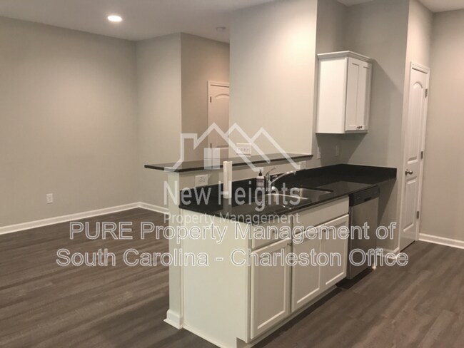 Building Photo - 160 Buchanan Cir