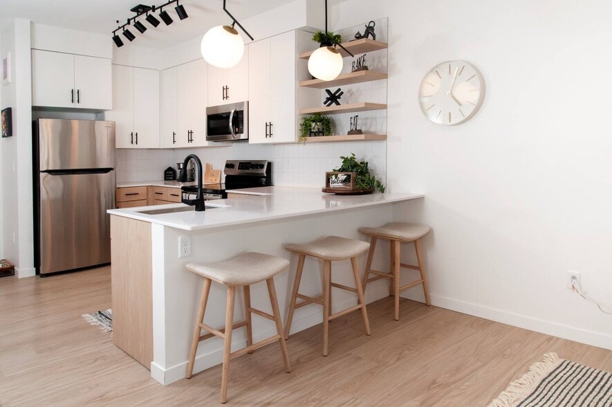 CityLine Apartments 3815 Hiawatha Ave Minneapolis MN 55406