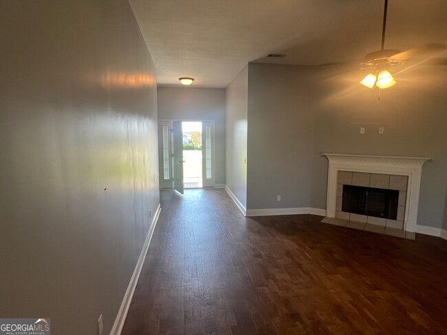 Building Photo - 252 Stonebrook Way