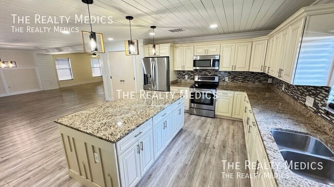 Building Photo - 1040 Elderberry Dr