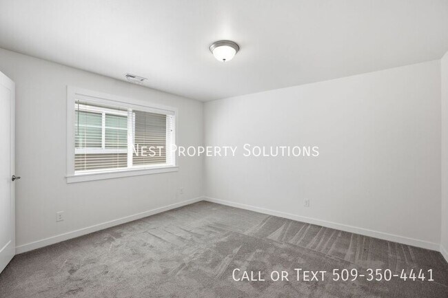 Building Photo - 123 9th Ave