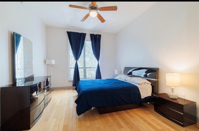 Building Photo - 1901 Post Oak Blvd