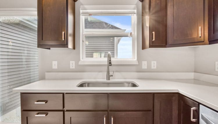 Building Photo - 655 Hillcrest Dr