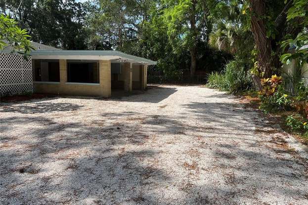 Building Photo - 1221 Cocoanut Ave
