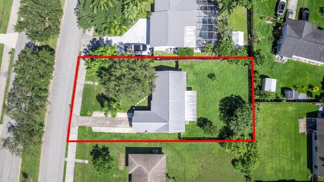 Building Photo - 1974 SE Tiffany Ave