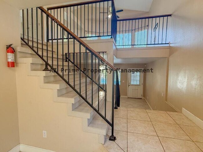 Building Photo - 4642 E Towne Ln