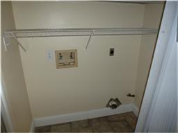 Building Photo - 6338 Crossway Dr