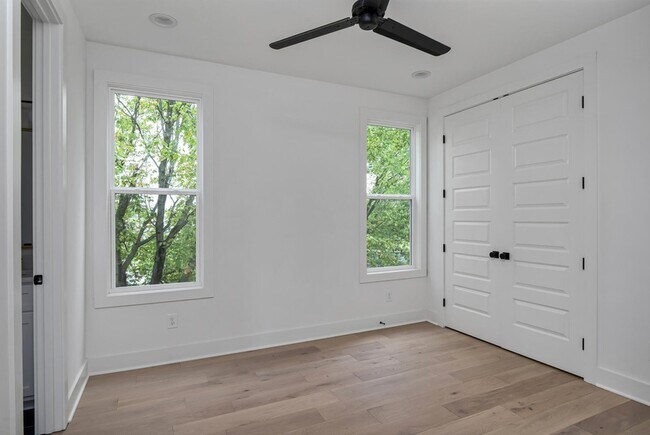 Building Photo - 212 Jennings Ave