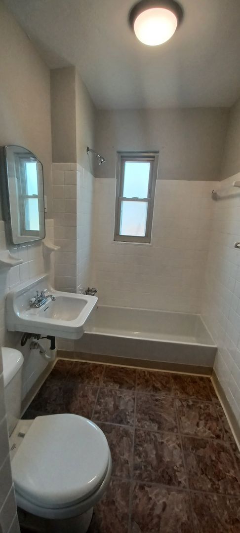Building Photo - Beautiful 1 bedroom apartment close I-675
