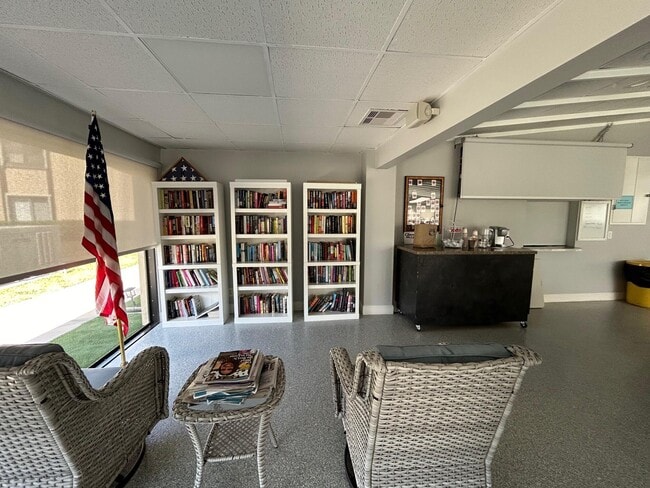 Building Photo - 408 Pine Glen Ln