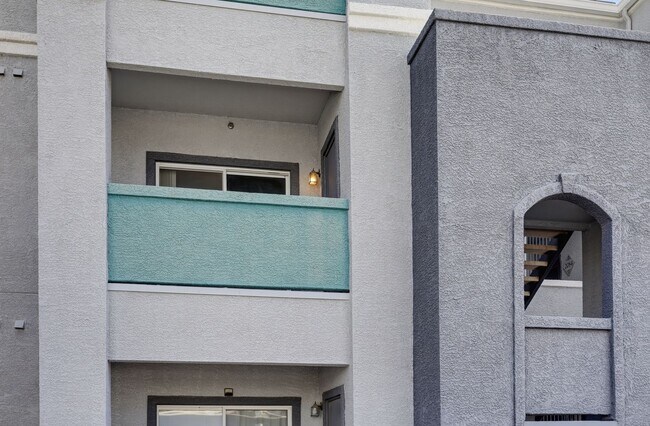 Building Photo - 6955 N Durango Dr