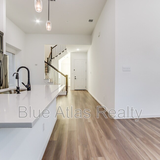 Building Photo - 235 Woodson St