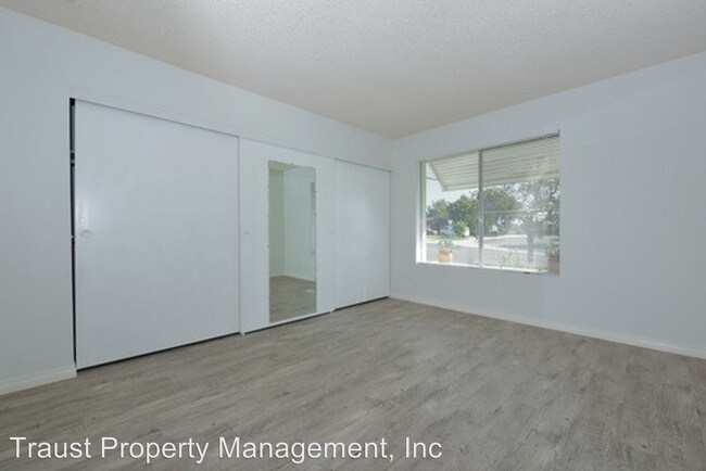 Building Photo - 2 br, 1 bath House - 1655 Peacock Blvd.
