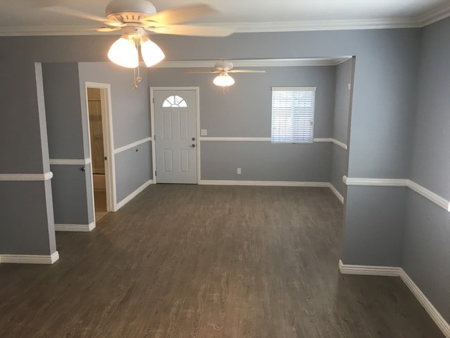 Interior Photo - 9806 S Main St