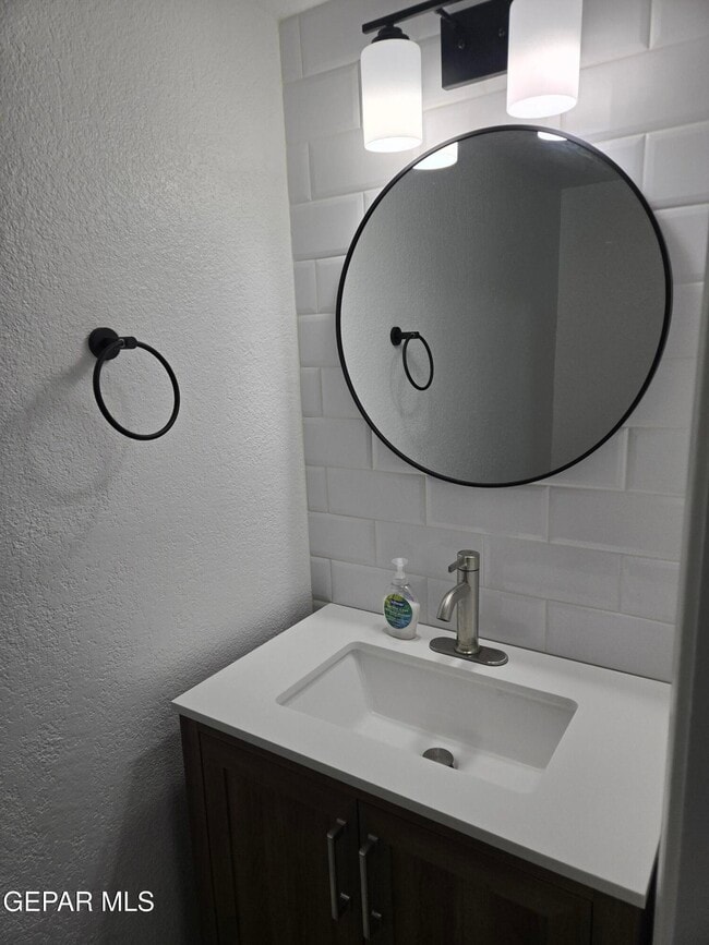 Building Photo - 11805 Taffy Bagley Dr