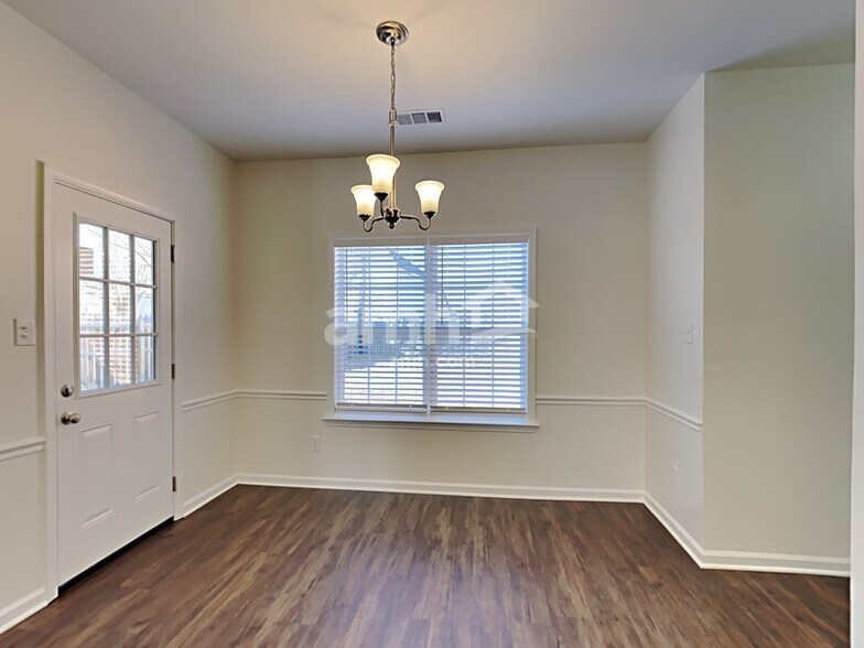 Building Photo - 9276 Durhamshire Dr