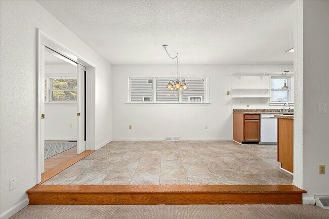 Building Photo - 10505 Keyser Point Rd