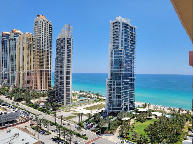 Primary Photo - 3000 S Ocean Dr