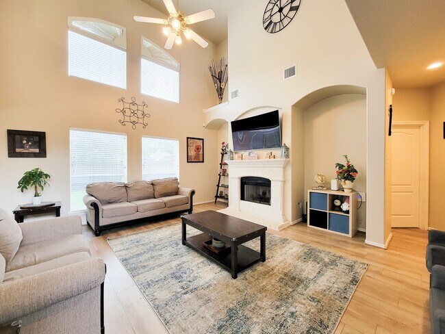 Building Photo - 17615 Forest Haven Trail