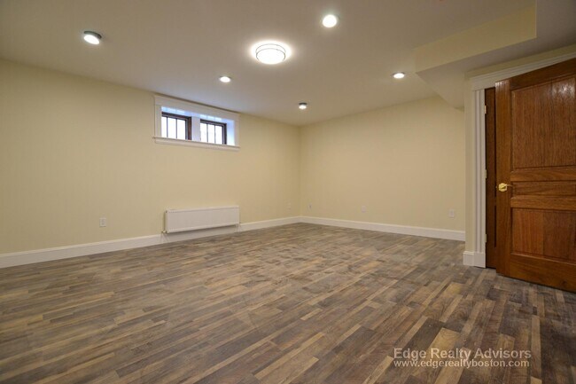 Building Photo - 38 Gerrish St