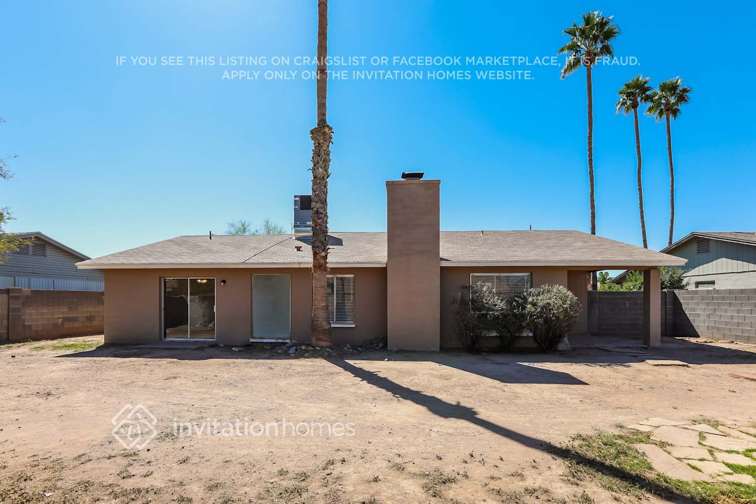 Building Photo - 726 W Laguna Azul Ave