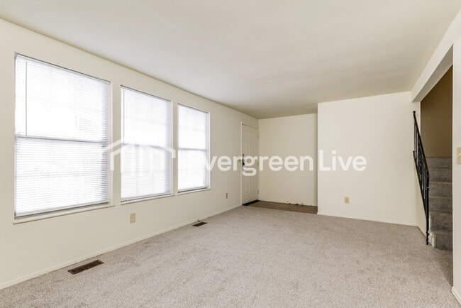 Building Photo - 7699 Mt Hood