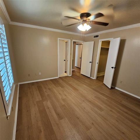 Building Photo - 6033 Sandhurst Ln