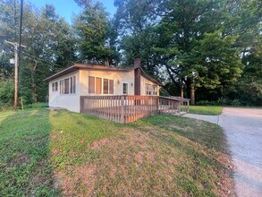Building Photo - Adorable 2 bedroom home in the Silver Lake...