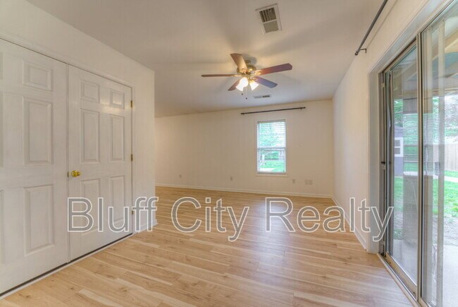 Building Photo - 4560 Boyce Rd