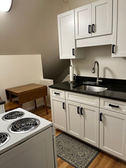 Building Photo - 2479 E 124th St