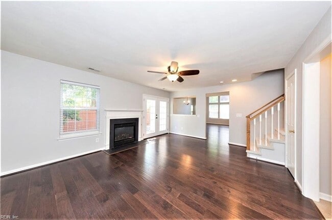 Building Photo - 176 White Cedar Ln