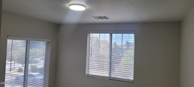 Building Photo - 34811 N 30th Dr