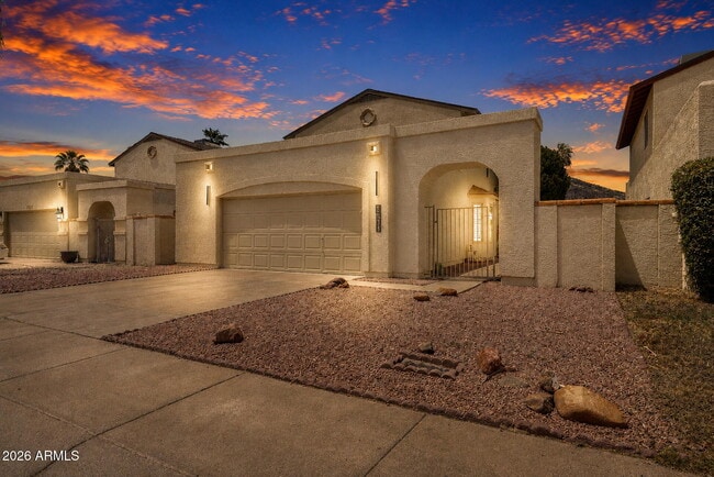 Building Photo - 4760 W Wahalla Ln