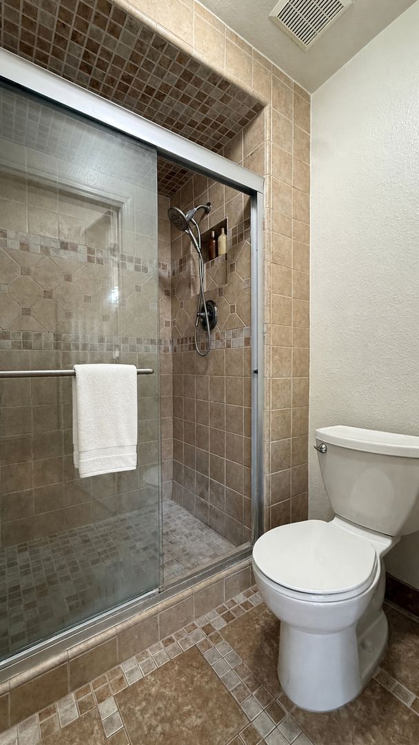 Building Photo - 7214 Chantilley Ct