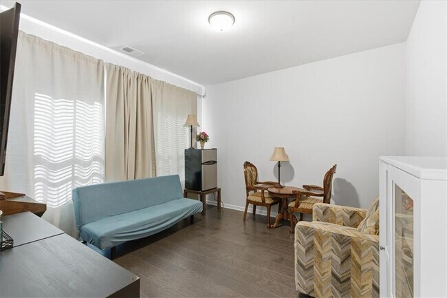 Building Photo - 2565 Cherry Birch Ln