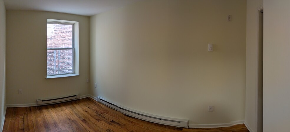 Bedroom - 4421 Wayne Ave