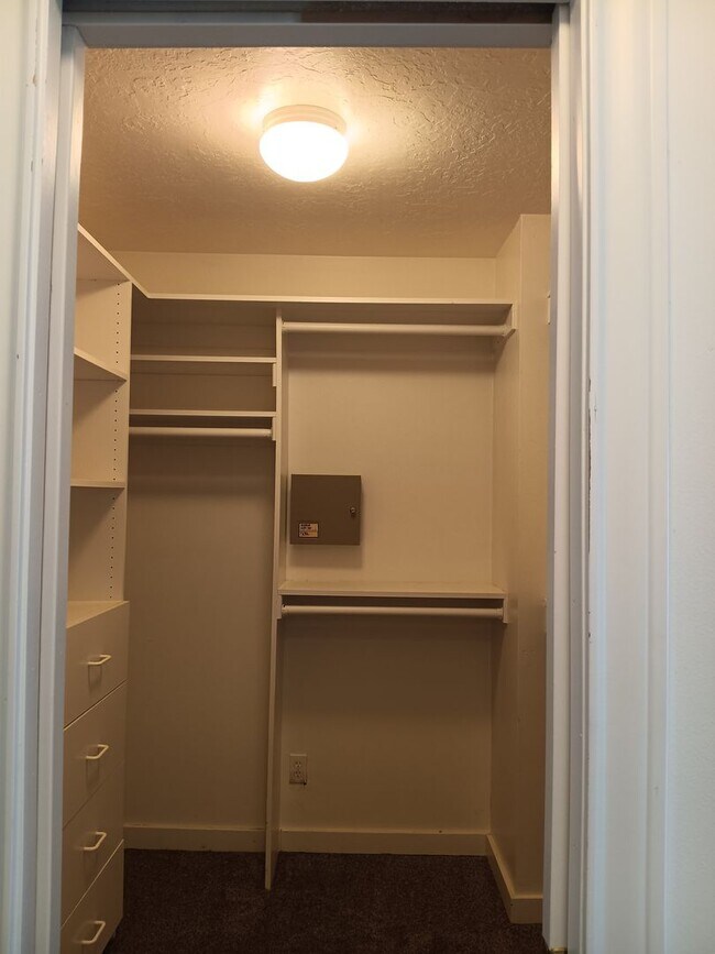 Building Photo - Beautiful Secluded Farmhouse & Shop is Available!