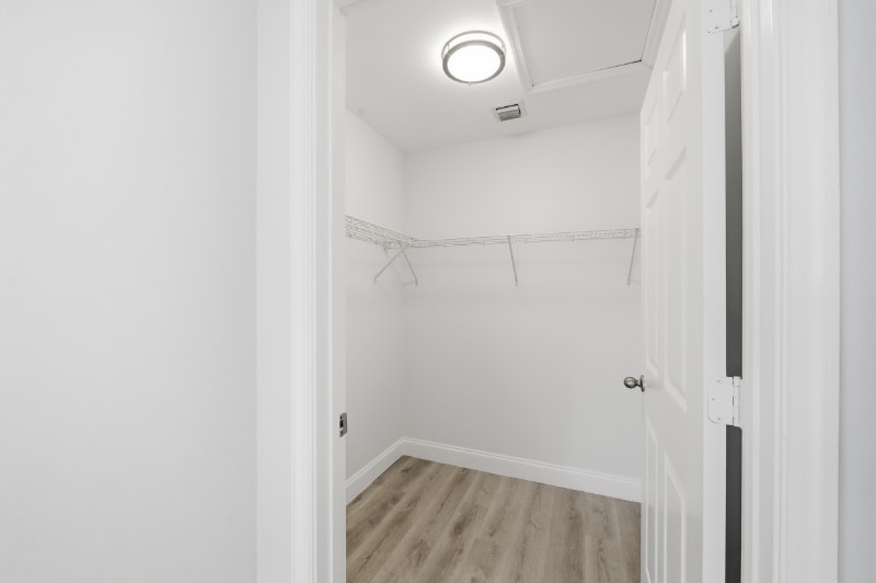 Building Photo - 2691 Albatross Rd N