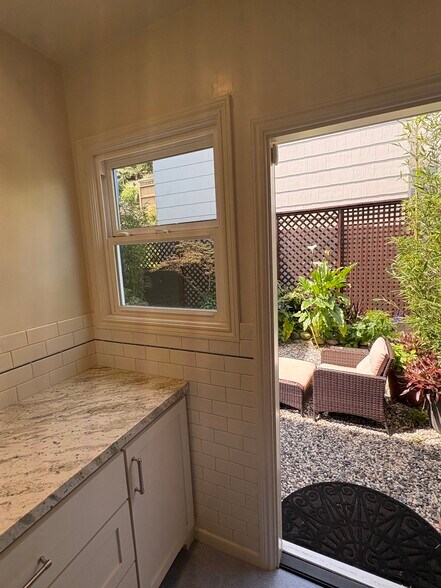 Building Photo - 1703 Funston Ave