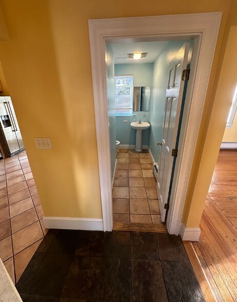 Primary Photo - 28 Montfern Ave